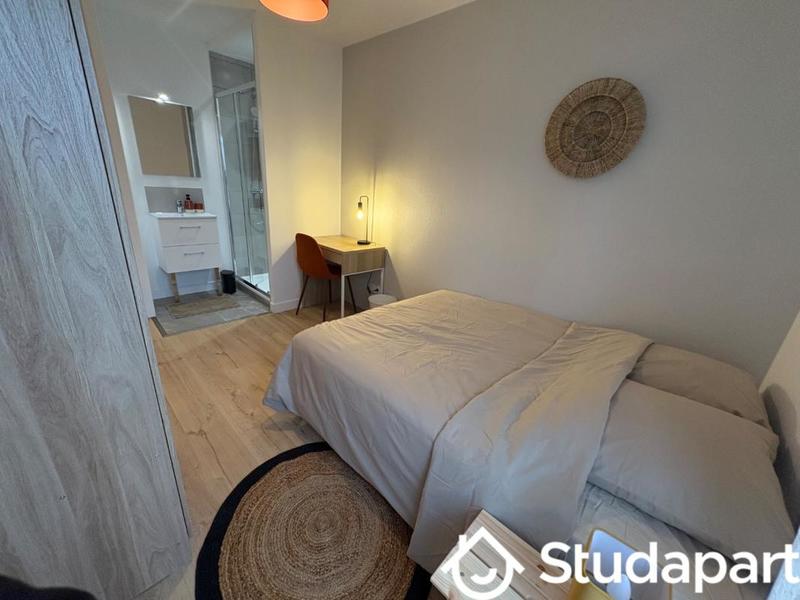 Chambre - 12 m² - 1 pièce