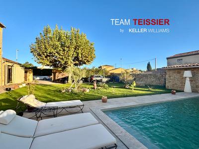 Maison - 210 m² - 8 pièces