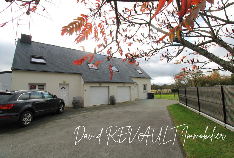 Maison - 150 m² - 10 pièces