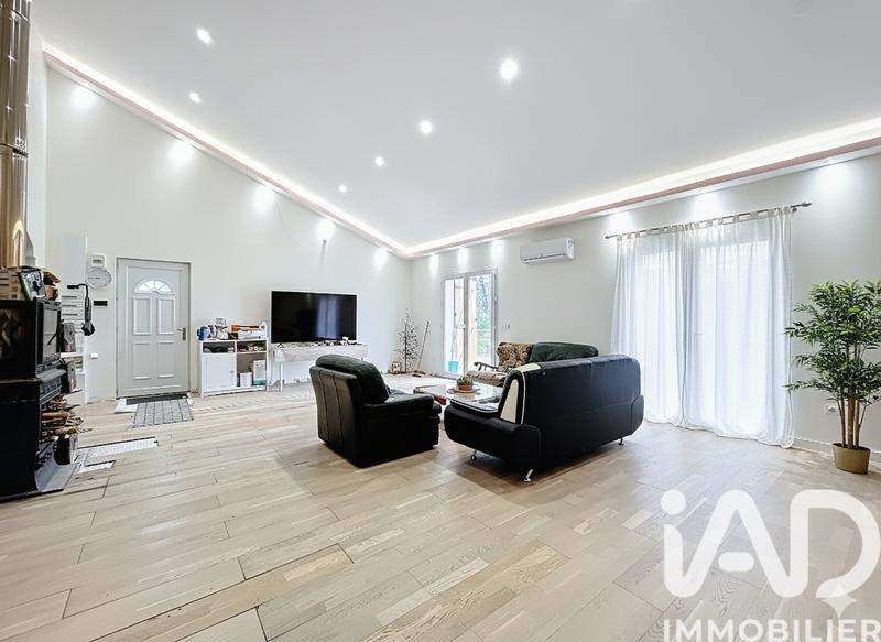 Maison - 180 m² - 6 pièces