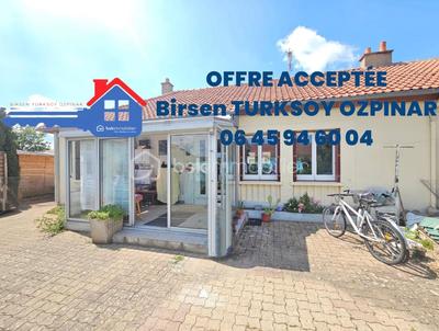 Maison traditionnelle - 70 m² - 4 pièces