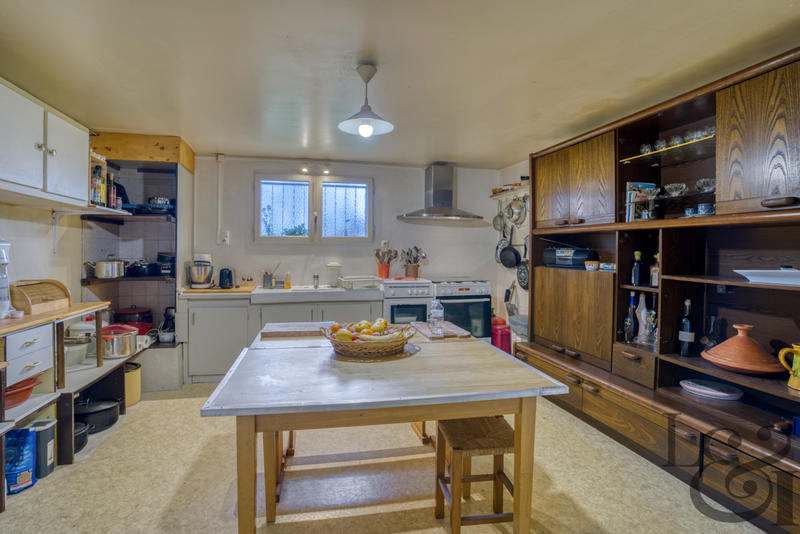 Maison - 195 m² - 6 pièces