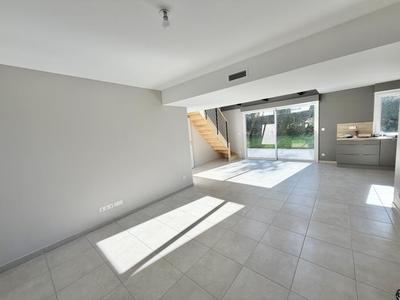 Maison - 136 m² - 5 pièces