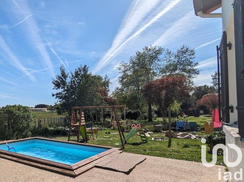 Maison - 232 m² - 8 pièces