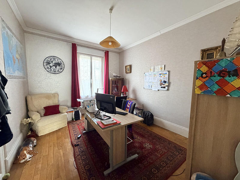 Appartement - 193 m² - 6 pièces