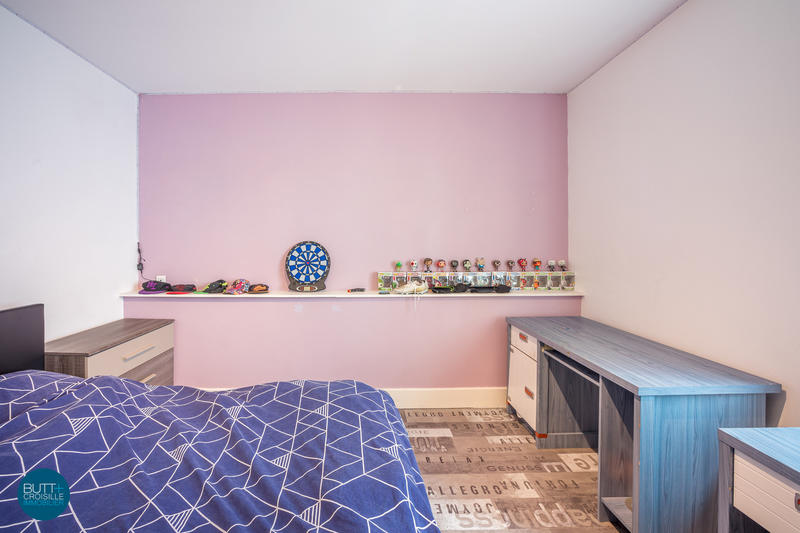 Maison - 180 m² - 8 pièces