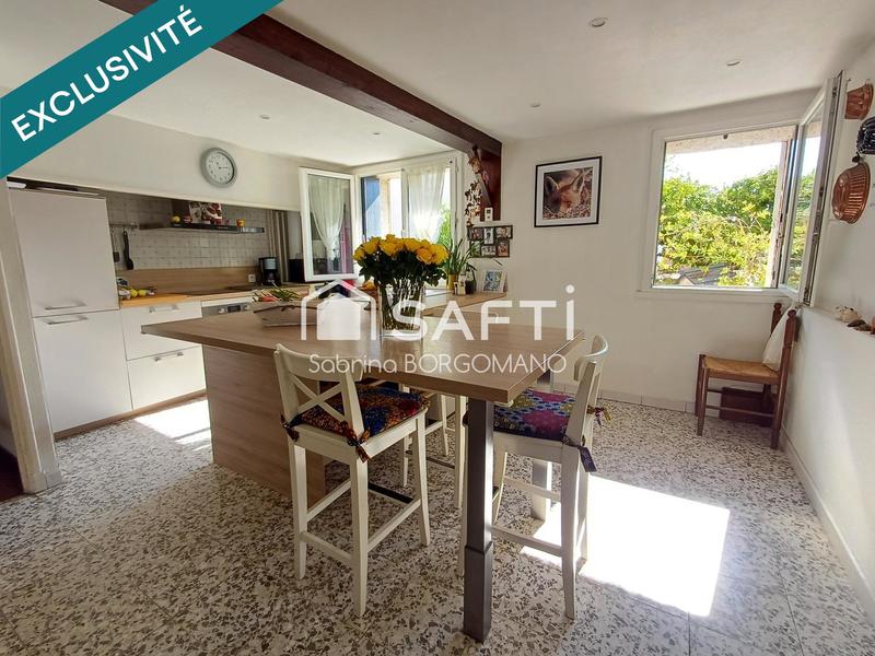 Maison - 220 m² - 7 pièces