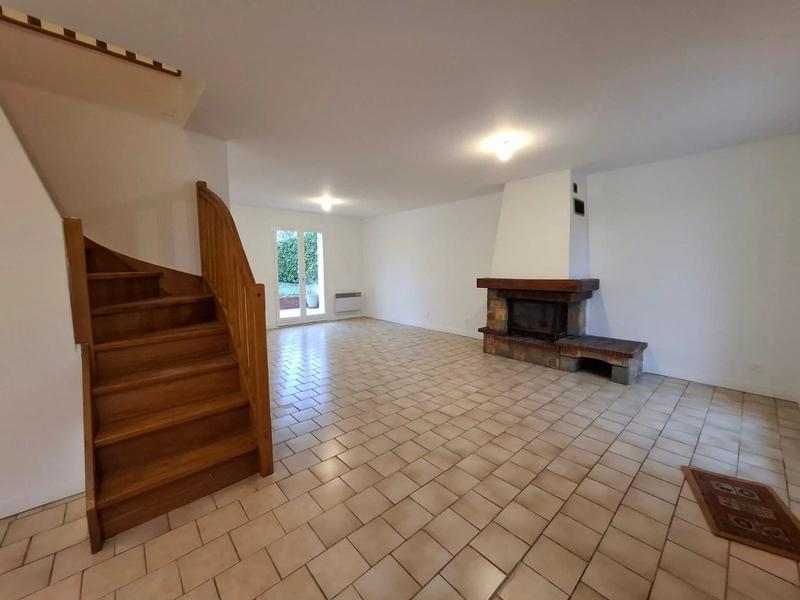 Maison - 96 m² - 6 pièces