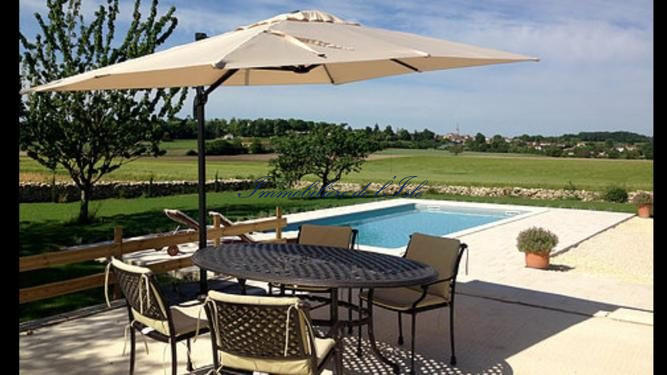 Maison - 347 m² - 11 pièces