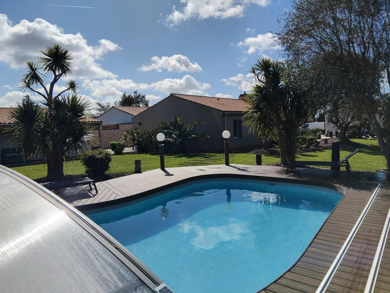 Maison - 268 m² - 7 pièces