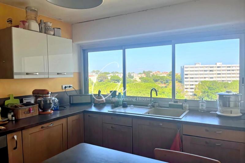 Appartement - 94 m² - 4 pièces