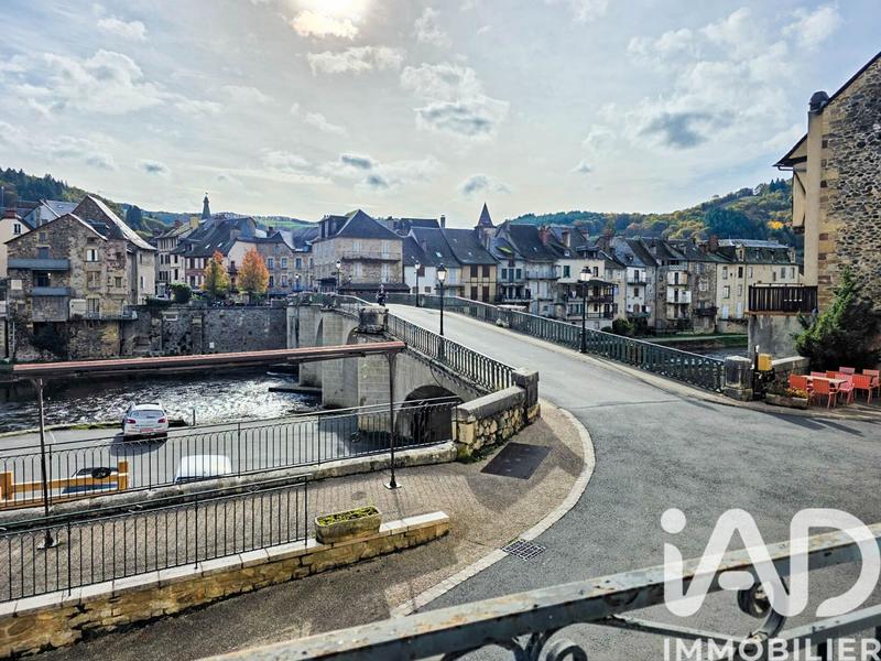 Maison - 120 m² - 7 pièces