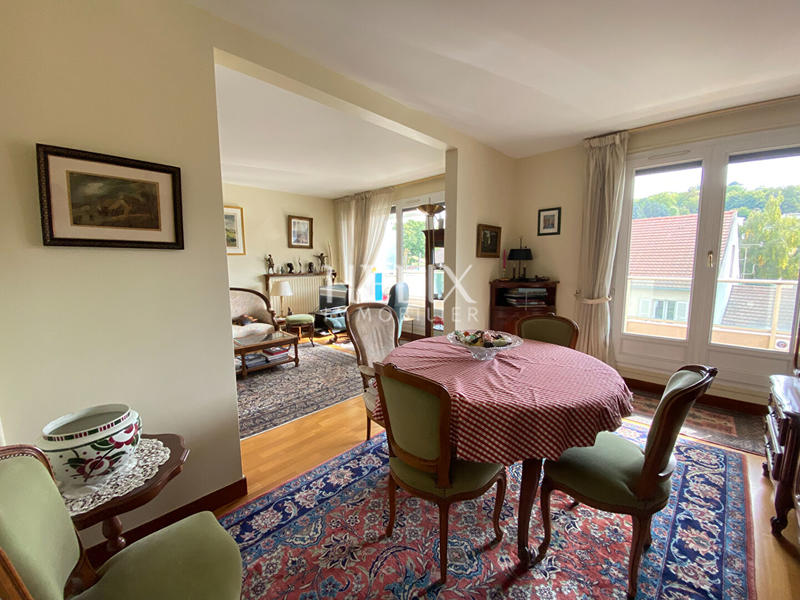 Appartement - 100 m² - 5 pièces