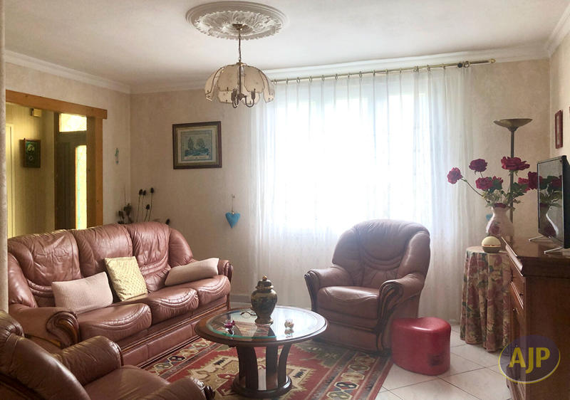 Maison - 122 m² - 6 pièces