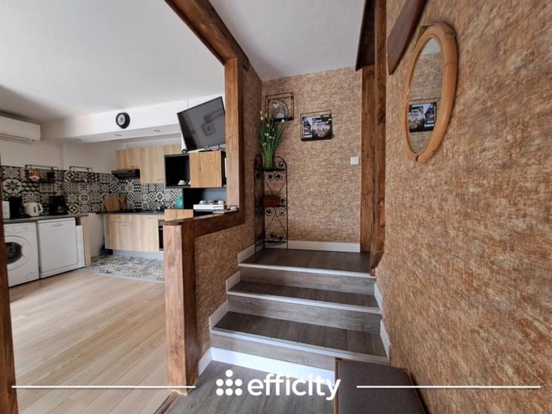 Maison - 269 m² - 14 pièces