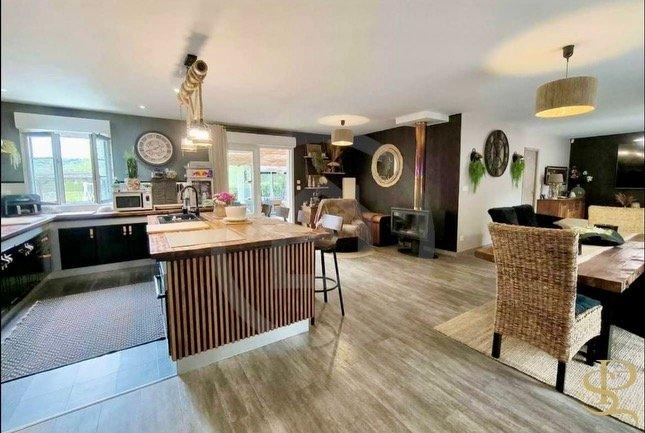 Maison - 148 m² - 6 pièces