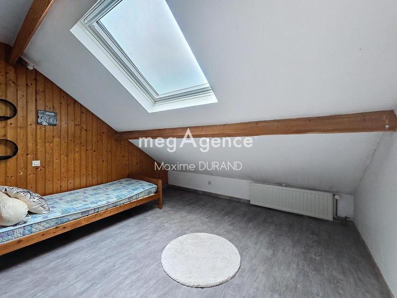 Maison - 182 m² - 9 pièces