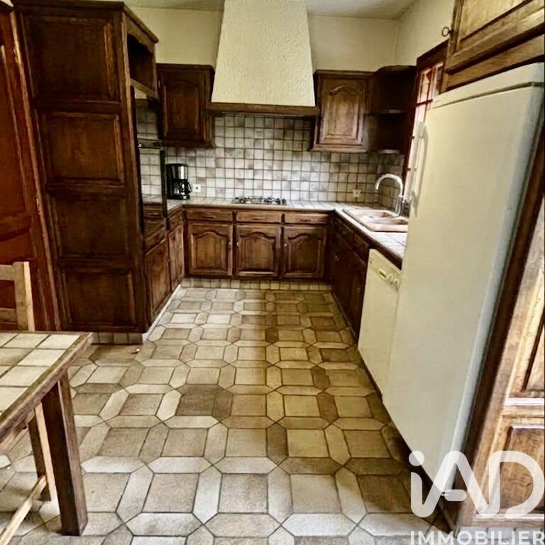 Maison - 180 m² - 8 pièces