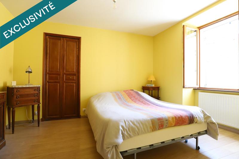 Maison - 200 m² - 8 pièces