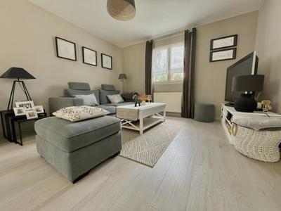 Pavillon - 93 m² - 4 pièces