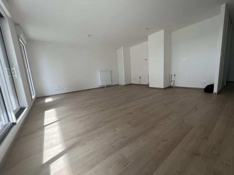 Appartement - 90 m² - 4 pièces