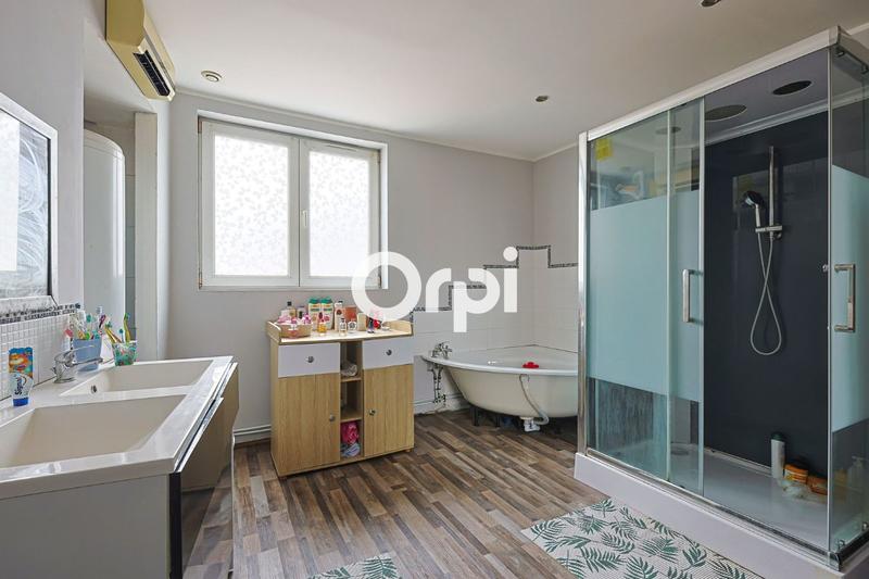 Maison - 140 m² - 5 pièces