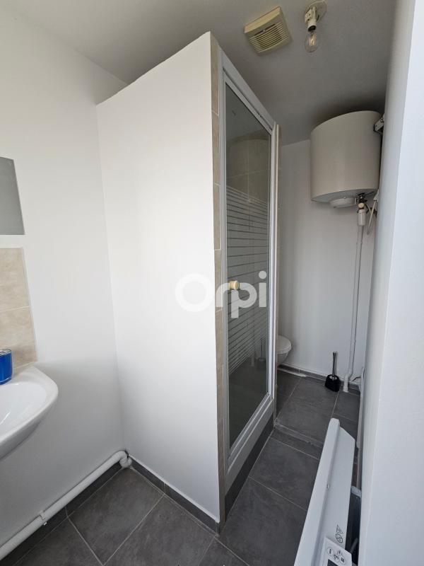 Studio - 14 m² - 2 pièces