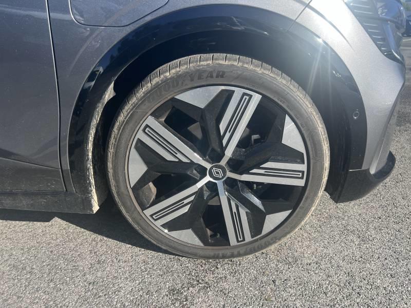 Renault Mégane E-Tech 220 ch autonomie confort Gsr2 Iconic