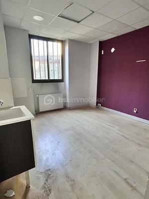 Bureau - 77 m² - 5 pièces