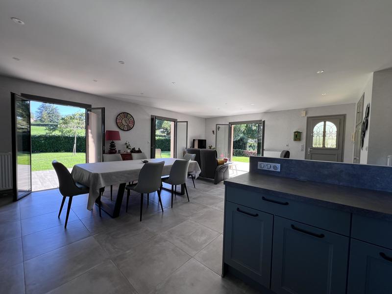 Maison traditionnelle - 140 m² - 6 pièces