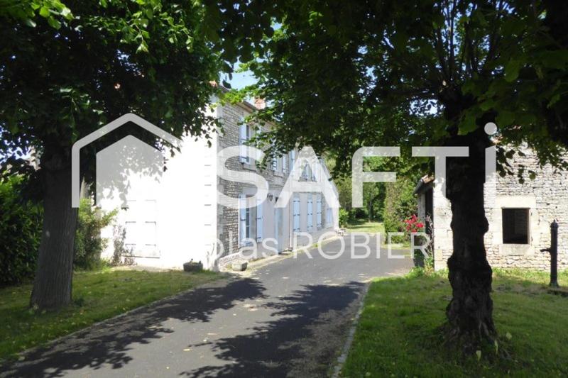 Maison - 210 m² - 8 pièces