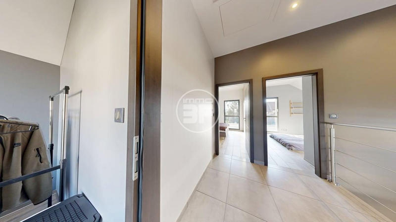 Maison - 125 m² - 5 pièces