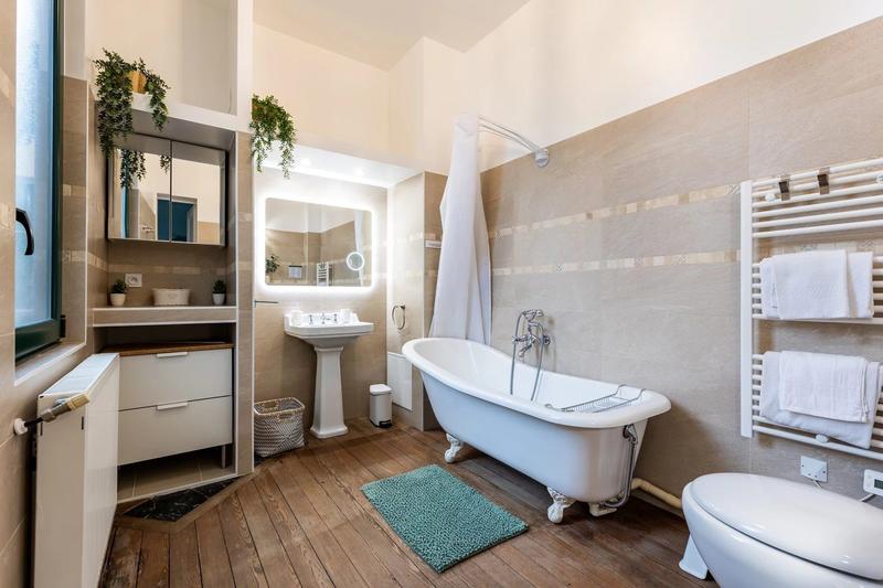 Maison contemporaine - 265 m² - 8 pièces