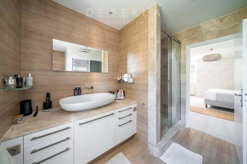 Villa - 370 m² - 8 pièces