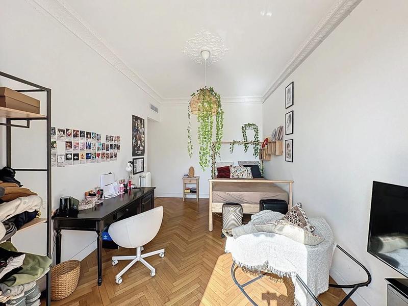 Appartement - 123 m² - 5 pièces