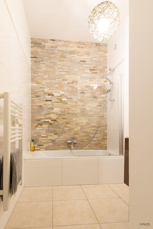 Appartement - 99 m² - 4 pièces