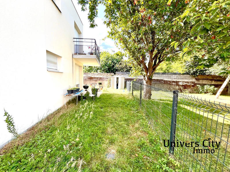 Appartement - 100 m² - 5 pièces