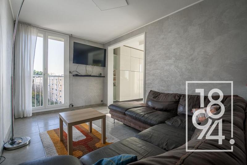 Appartement - 96 m² - 5 pièces