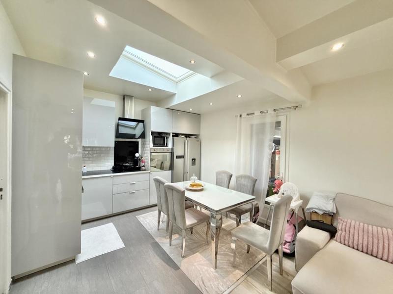 Maison - 120 m² - 6 pièces