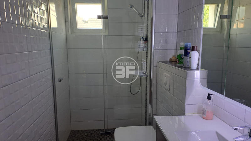 Appartement - 90 m² - 4 pièces