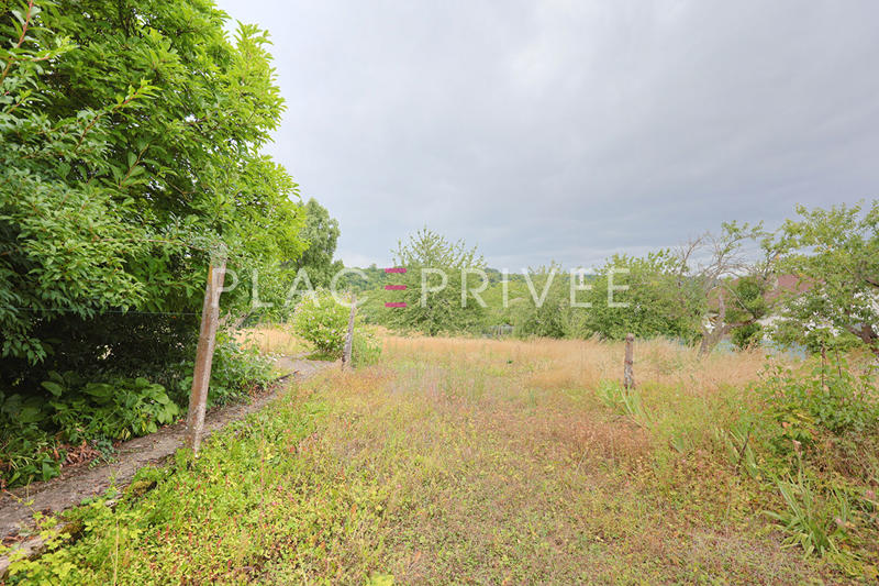 Maison - 1 986 m² - 6 pièces