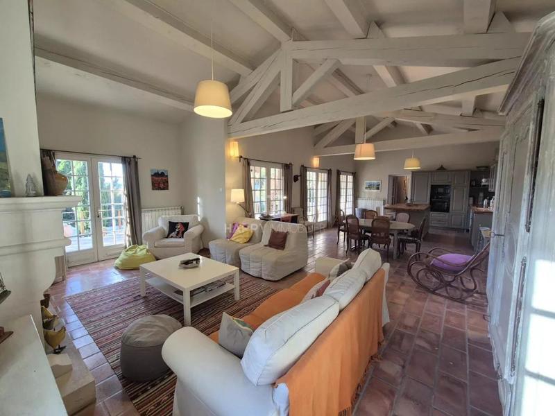 Maison - 130 m² - 5 pièces