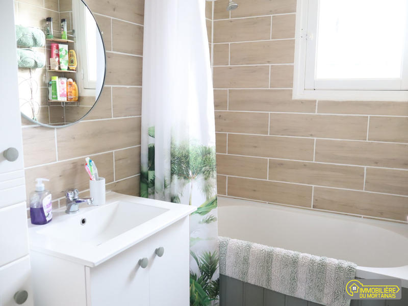 Maison - 80 m² - 5 pièces