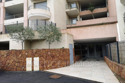 Parking / Garage - 13 m²