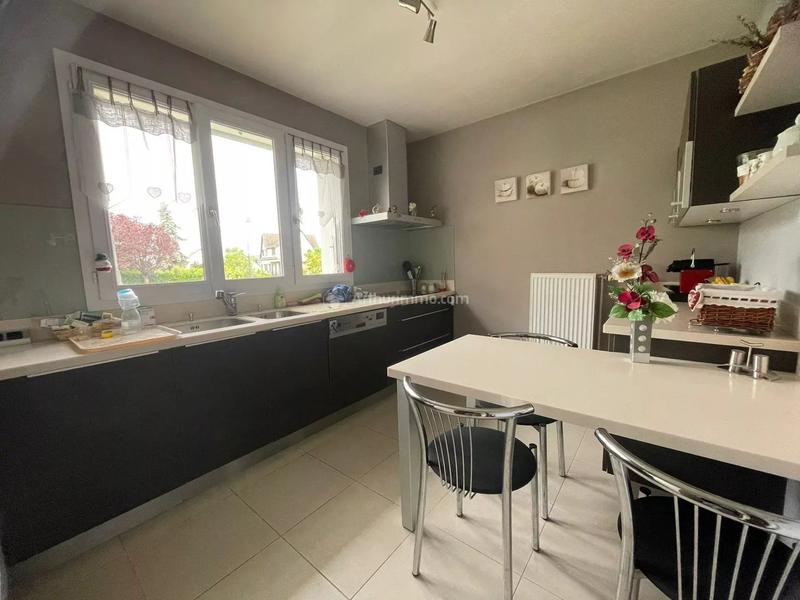 Maison - 166 m² - 7 pièces