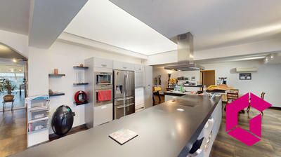 Appartement - 270 m² - 6 pièces