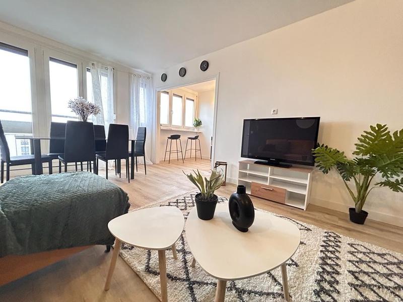 Chambre - 9 m² - 1 pièce