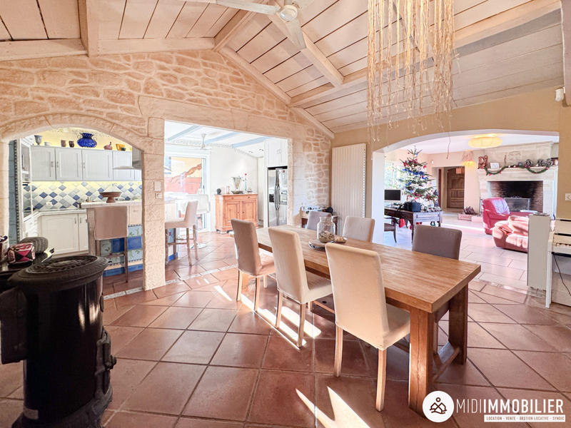 Maison - 222 m² - 4 pièces