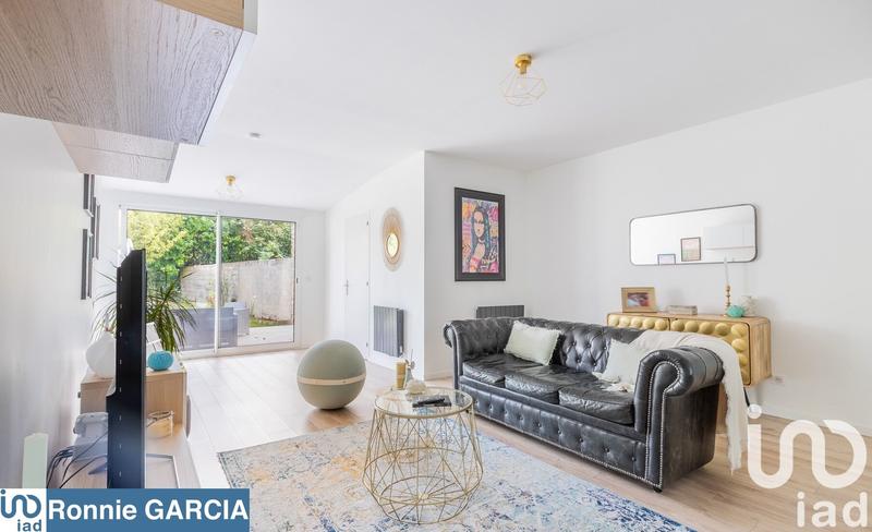 Maison - 95 m² - 5 pièces