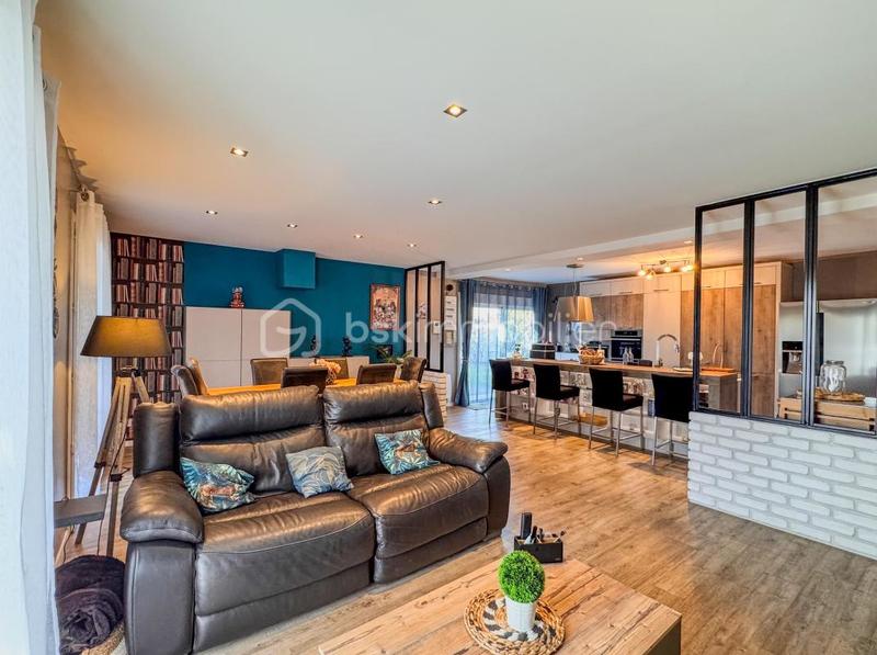 Maison - 110 m² - 4 pièces